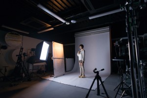 簡易スタジオでライティングテストを気の済むまでやっちゃいませんか？