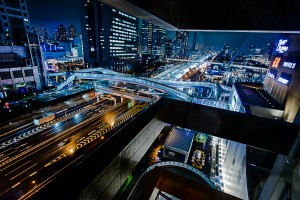 夜で暗くて、雨が降ってもポートレート撮影はやっぱり楽しい、やめらんないッ！